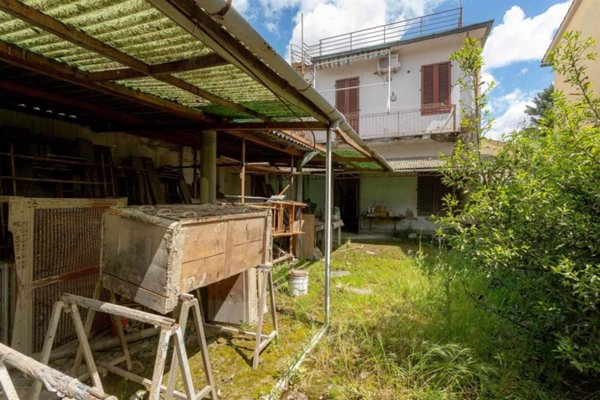 casa indipendente in vendita a Campi Bisenzio