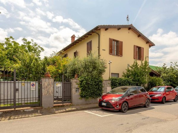 casa indipendente in vendita a Campi Bisenzio in zona Capalle