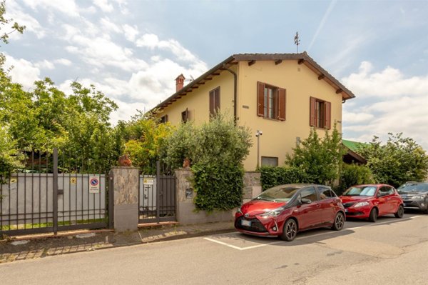 casa indipendente in vendita a Campi Bisenzio in zona Capalle