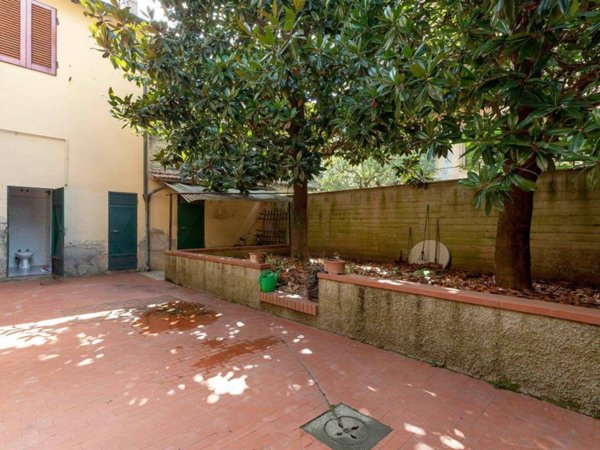 casa indipendente in vendita a Campi Bisenzio in zona San Cresci