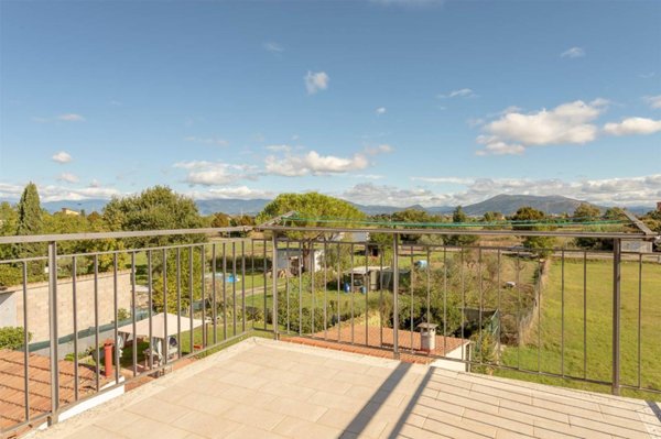 casa indipendente in vendita a Campi Bisenzio in zona Sant'Angelo a Lecore