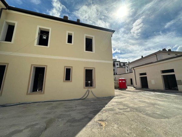 appartamento in vendita a Campi Bisenzio in zona San Piero a Ponti