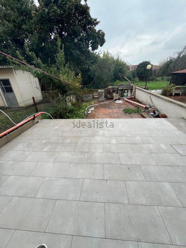 casa indipendente in vendita a Campi Bisenzio
