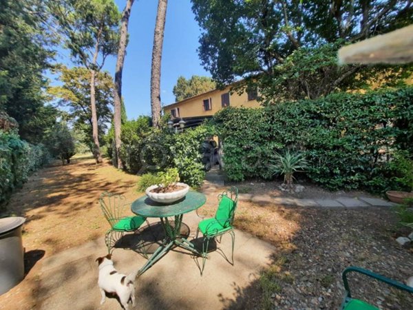 casa indipendente in vendita a Campi Bisenzio