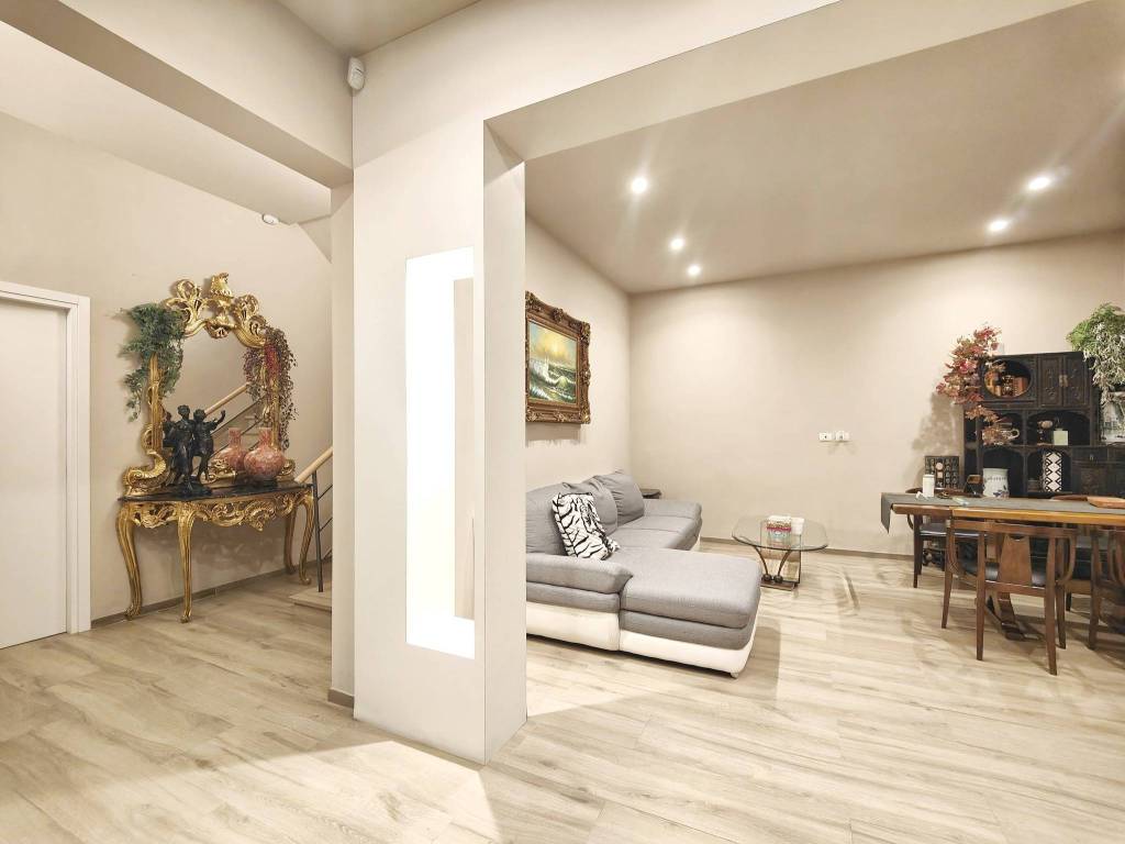 casa indipendente in vendita a Campi Bisenzio in zona San Cresci