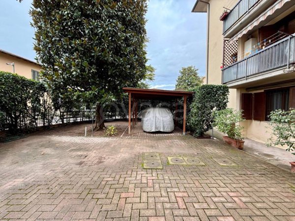 casa indipendente in vendita a Campi Bisenzio in zona San Donnino