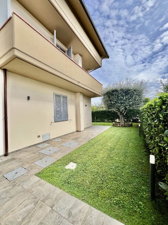 casa indipendente in vendita a Campi Bisenzio in zona San Piero a Ponti