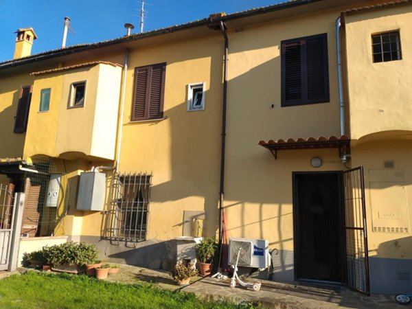 casa indipendente in vendita a Campi Bisenzio in zona San Piero a Ponti