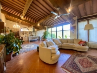 casa indipendente in vendita a Campi Bisenzio