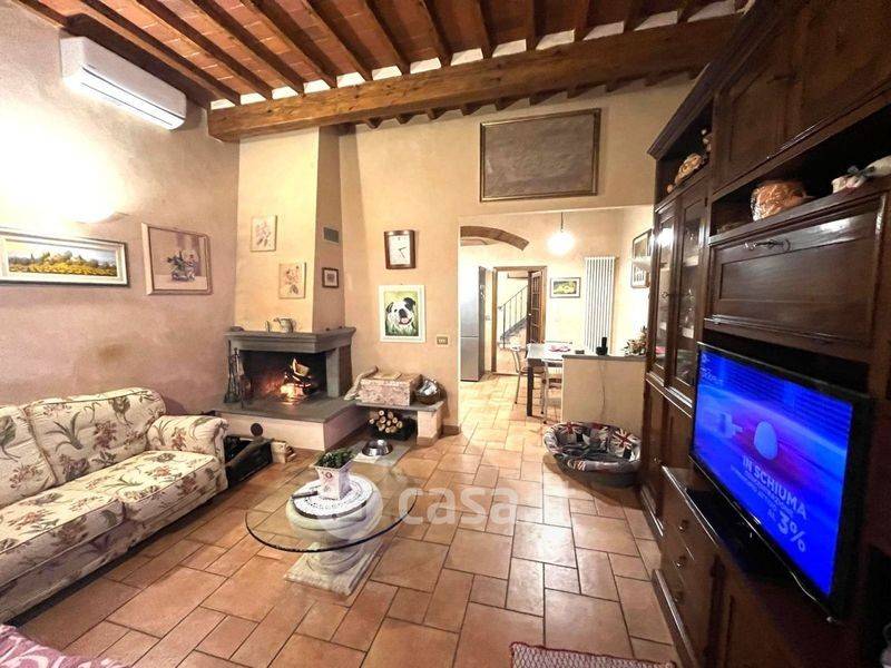 casa indipendente in vendita a Campi Bisenzio
