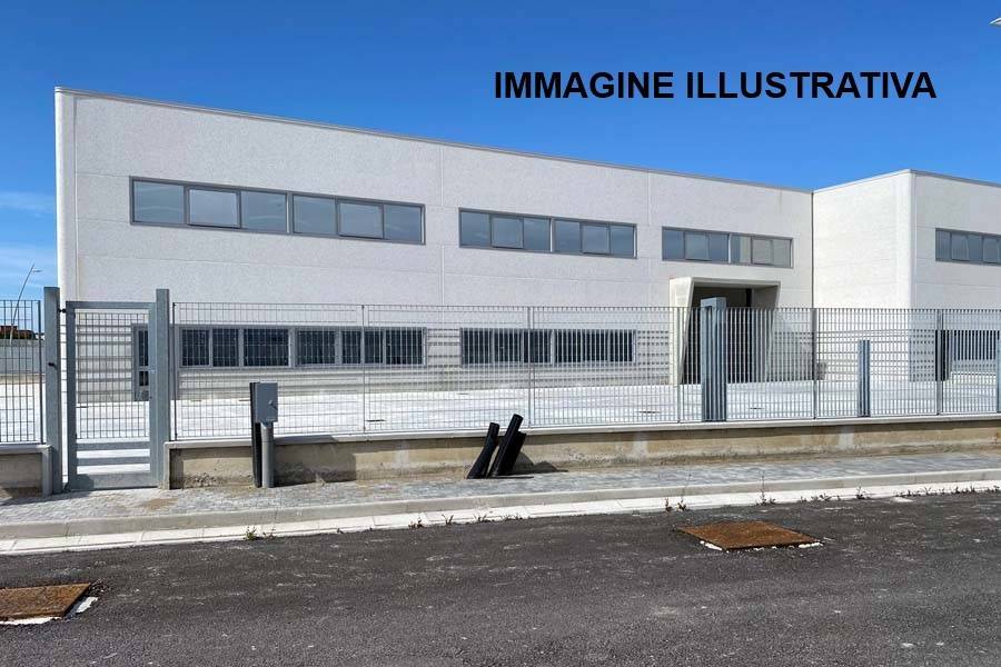 locale commerciale in vendita a Campi Bisenzio