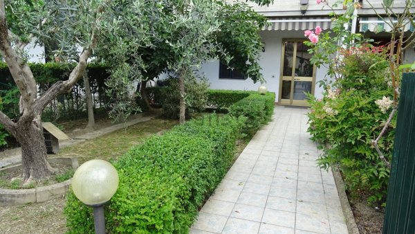 casa indipendente in vendita a Campi Bisenzio in zona San Piero a Ponti