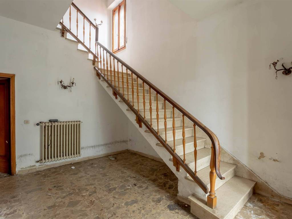 casa indipendente in vendita a Campi Bisenzio in zona Capalle