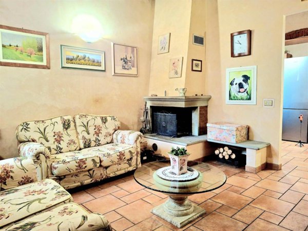 casa indipendente in vendita a Campi Bisenzio in zona San Piero a Ponti