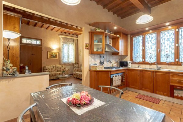 casa indipendente in vendita a Campi Bisenzio in zona San Piero a Ponti