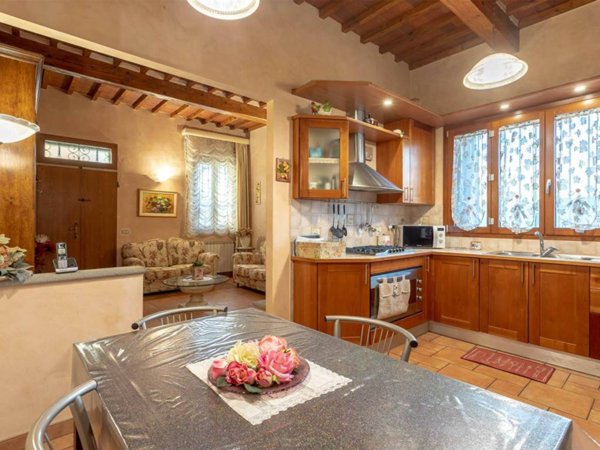 casa indipendente in vendita a Campi Bisenzio in zona San Piero a Ponti
