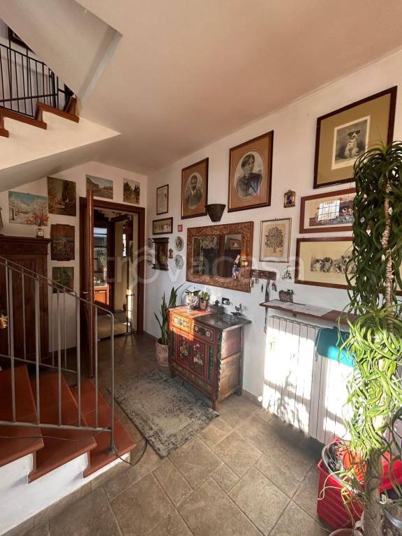 casa indipendente in vendita a Campi Bisenzio