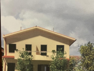 casa indipendente in vendita a Campi Bisenzio