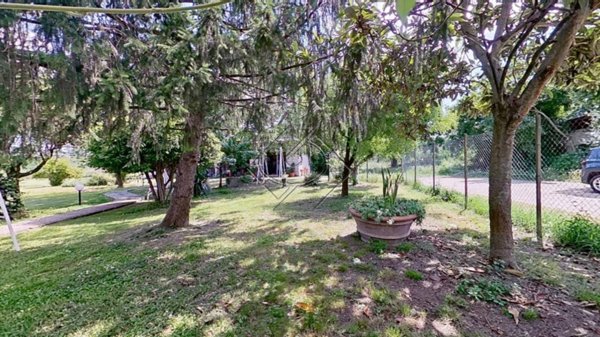 casa indipendente in vendita a Campi Bisenzio