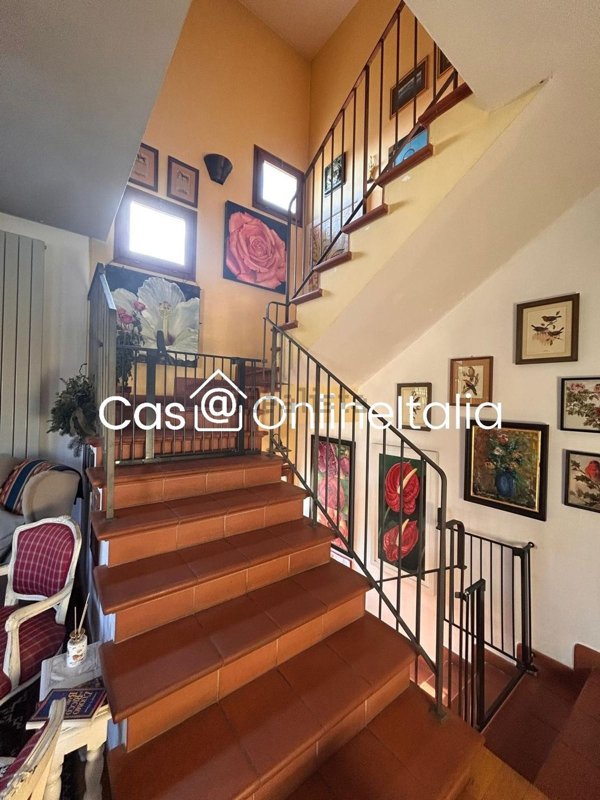 casa indipendente in vendita a Campi Bisenzio