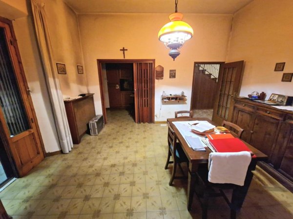 intera palazzina in vendita a Campi Bisenzio in zona Capalle