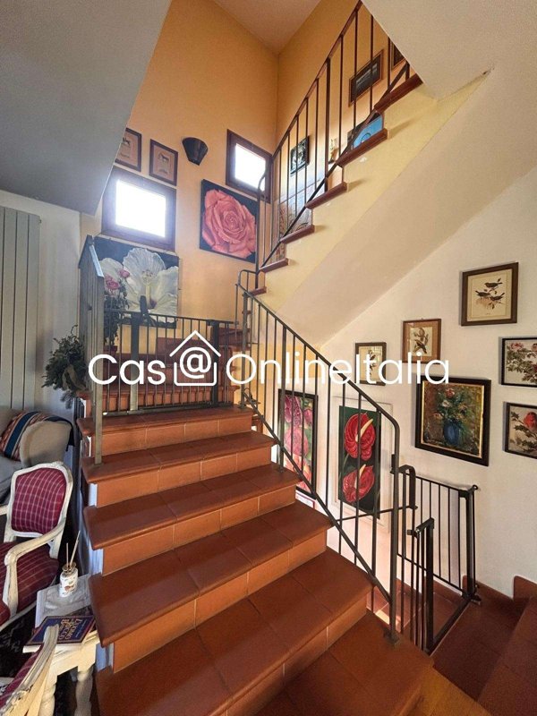 casa indipendente in vendita a Campi Bisenzio