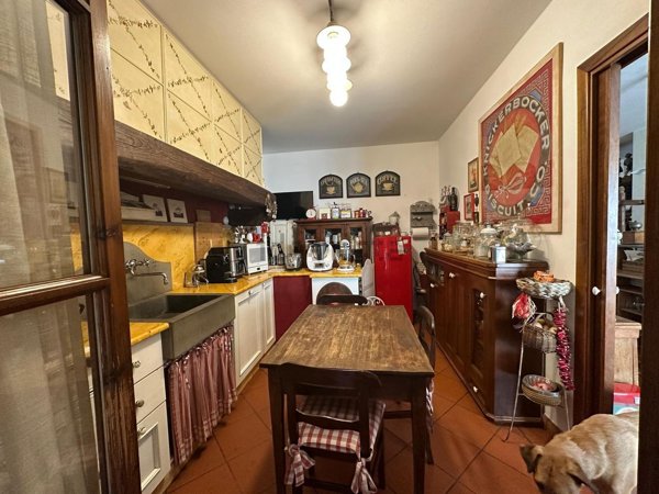 casa indipendente in vendita a Campi Bisenzio