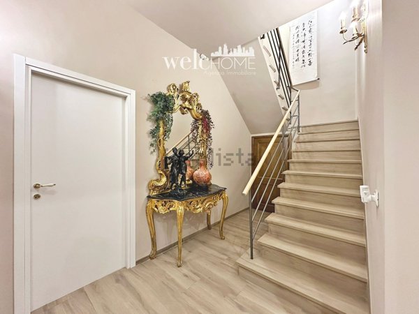 casa indipendente in vendita a Campi Bisenzio