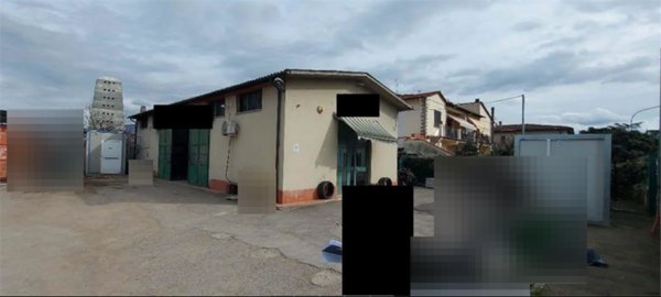 locale di sgombero in vendita a Campi Bisenzio in zona Limite