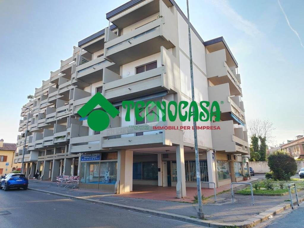 ufficio in vendita a Campi Bisenzio