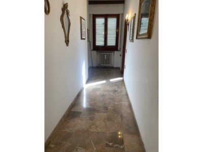 casa indipendente in vendita a Campi Bisenzio