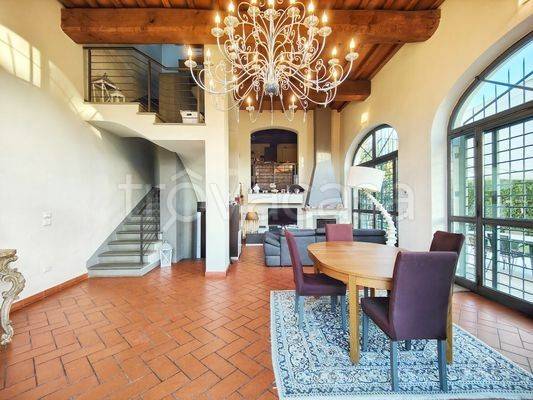 casa indipendente in vendita a Campi Bisenzio
