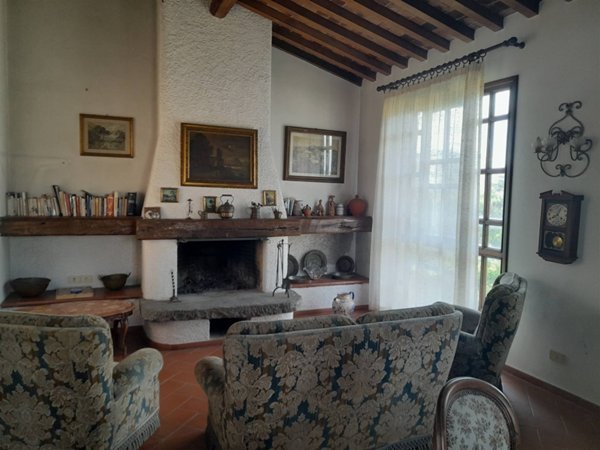 casa indipendente in vendita a Campi Bisenzio in zona San Donnino