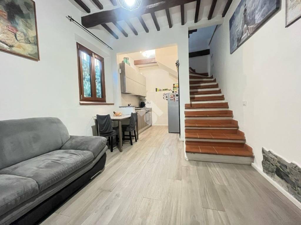 casa indipendente in vendita a Campi Bisenzio in zona San Donnino