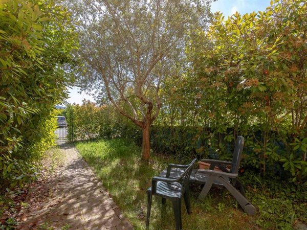 casa indipendente in vendita a Campi Bisenzio in zona Sant'Angelo a Lecore