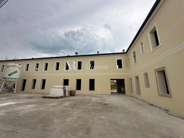 appartamento in vendita a Campi Bisenzio in zona San Piero a Ponti