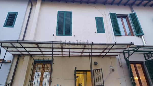 casa indipendente in vendita a Campi Bisenzio