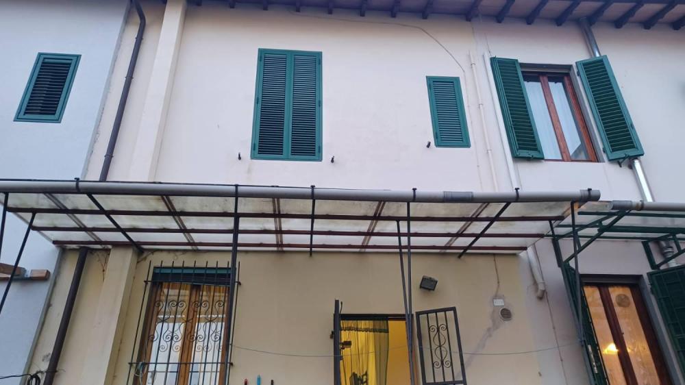 casa indipendente in vendita a Campi Bisenzio