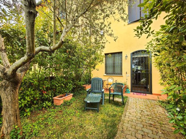 casa indipendente in vendita a Campi Bisenzio in zona Sant'Angelo a Lecore