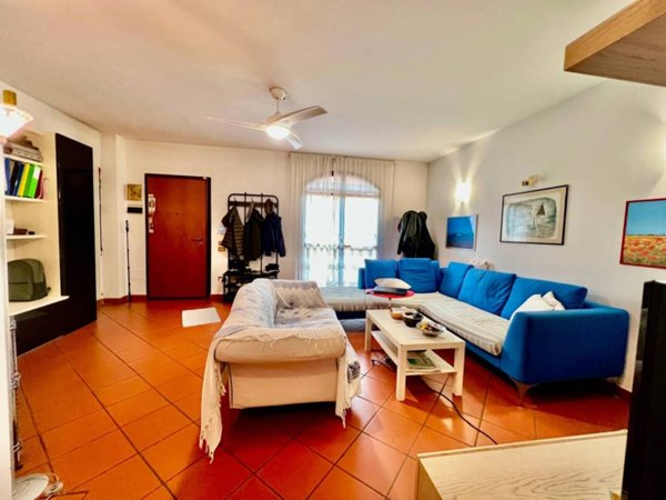 casa indipendente in vendita a Campi Bisenzio