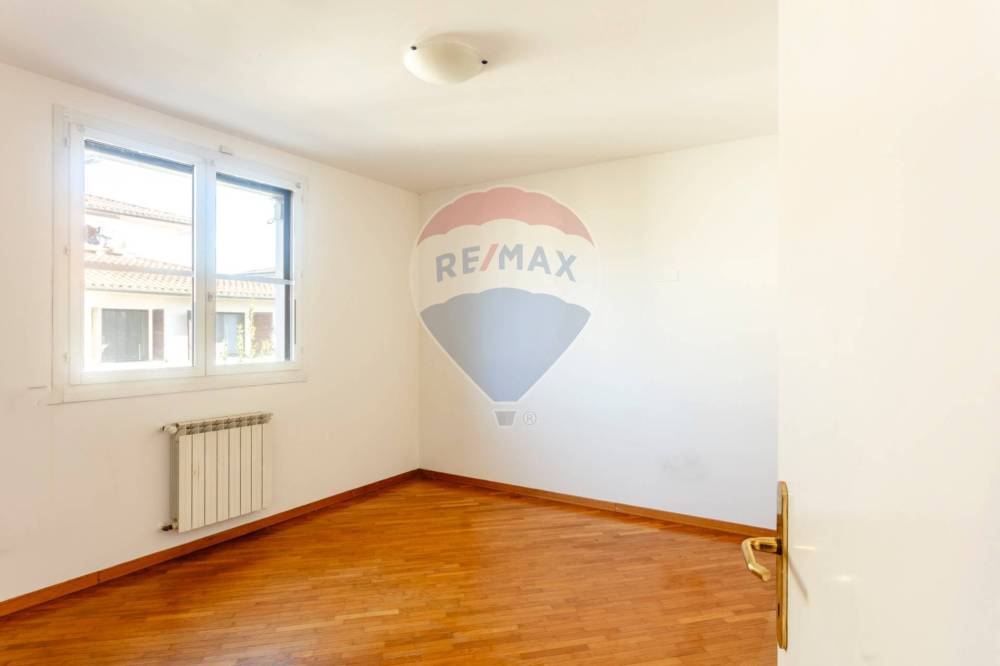 casa indipendente in vendita a Campi Bisenzio in zona Capalle