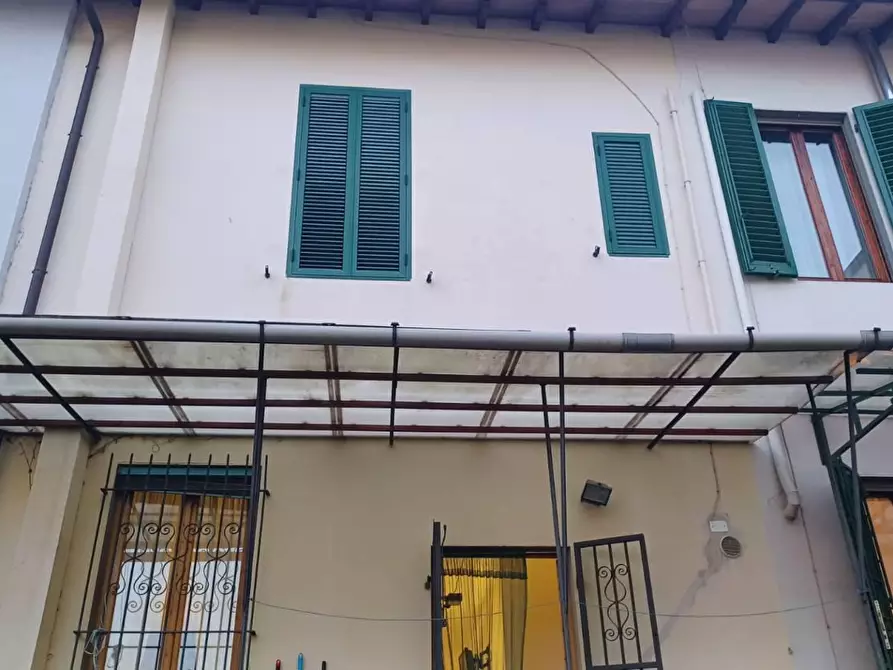 casa indipendente in vendita a Campi Bisenzio