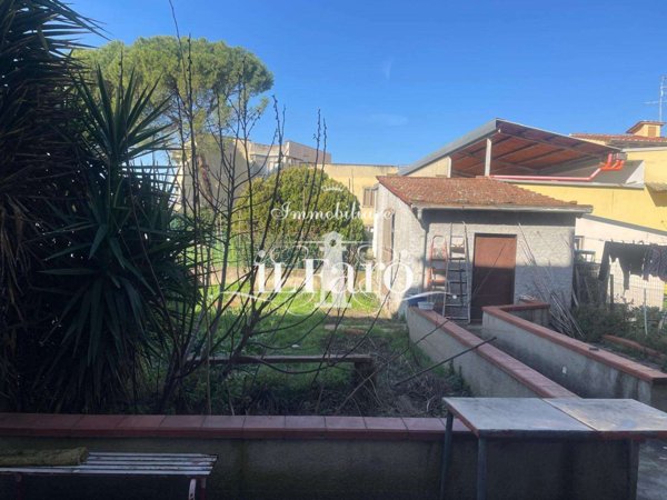 intera palazzina in vendita a Campi Bisenzio