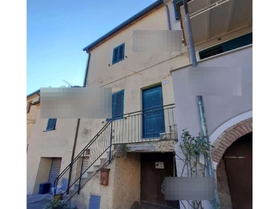 locale di sgombero in vendita a Campi Bisenzio