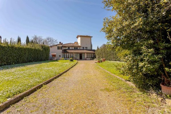 casa indipendente in vendita a Campi Bisenzio
