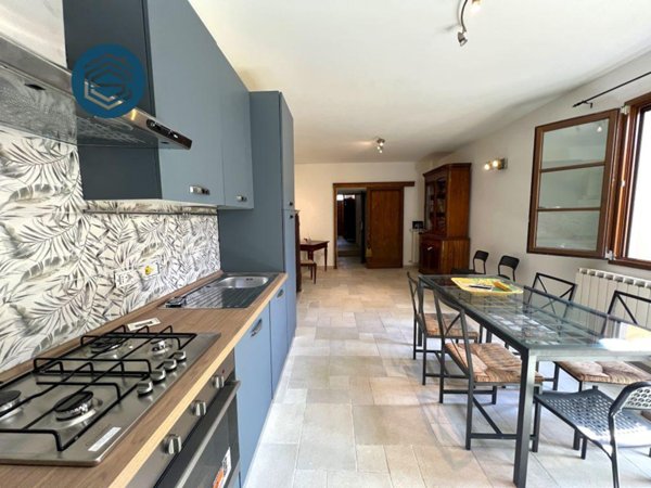 casa indipendente in vendita a Campi Bisenzio