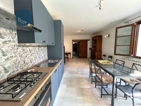 casa indipendente in vendita a Campi Bisenzio