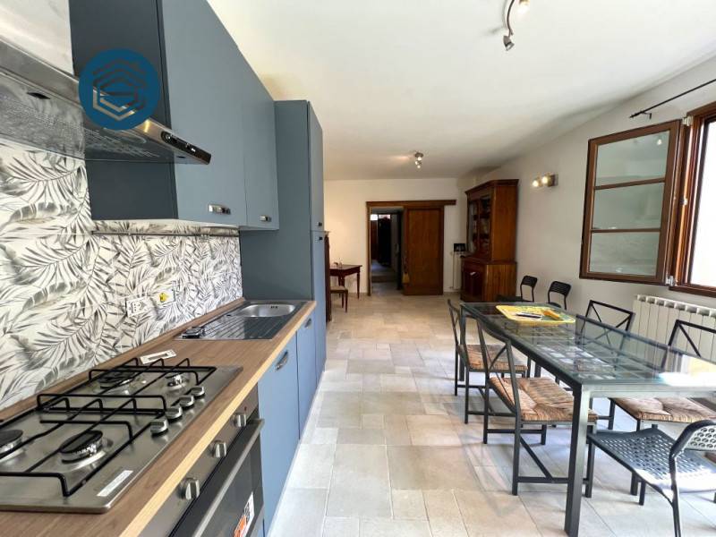 casa indipendente in vendita a Campi Bisenzio