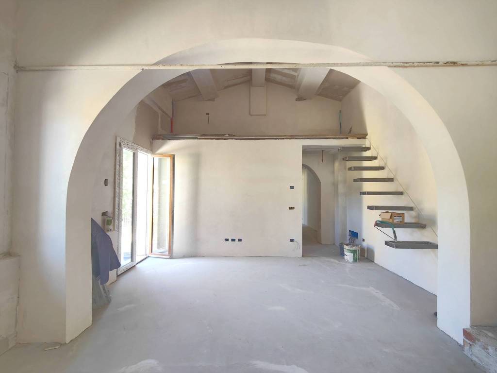 casa indipendente in vendita a Campi Bisenzio