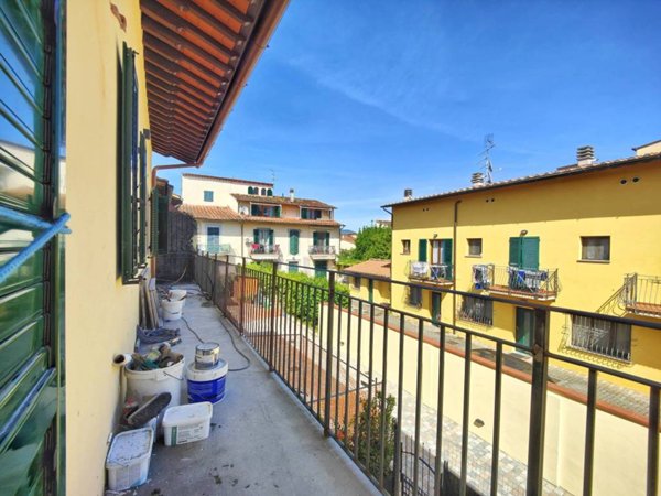 casa indipendente in vendita a Campi Bisenzio